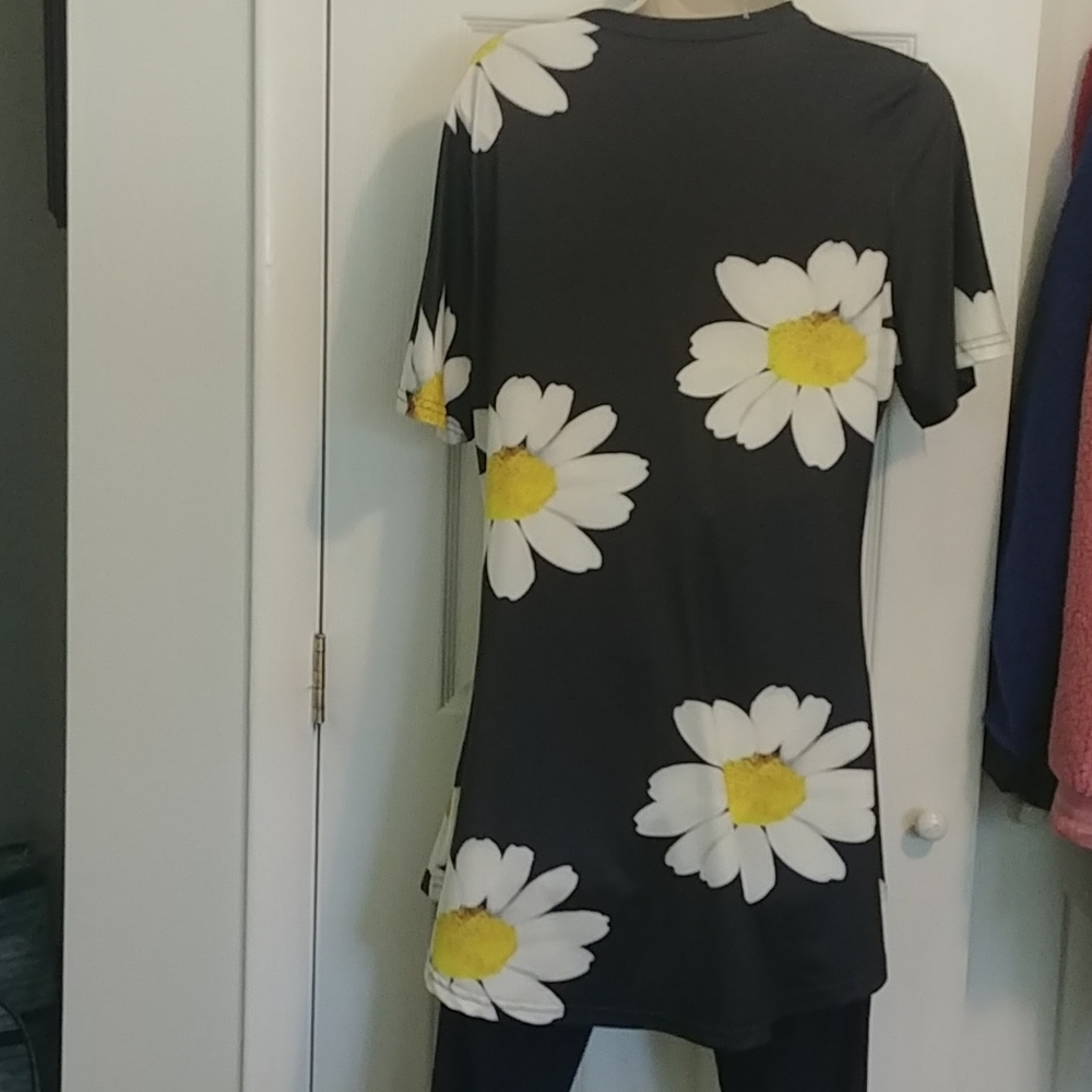 Women's top - Picture 6 of 7